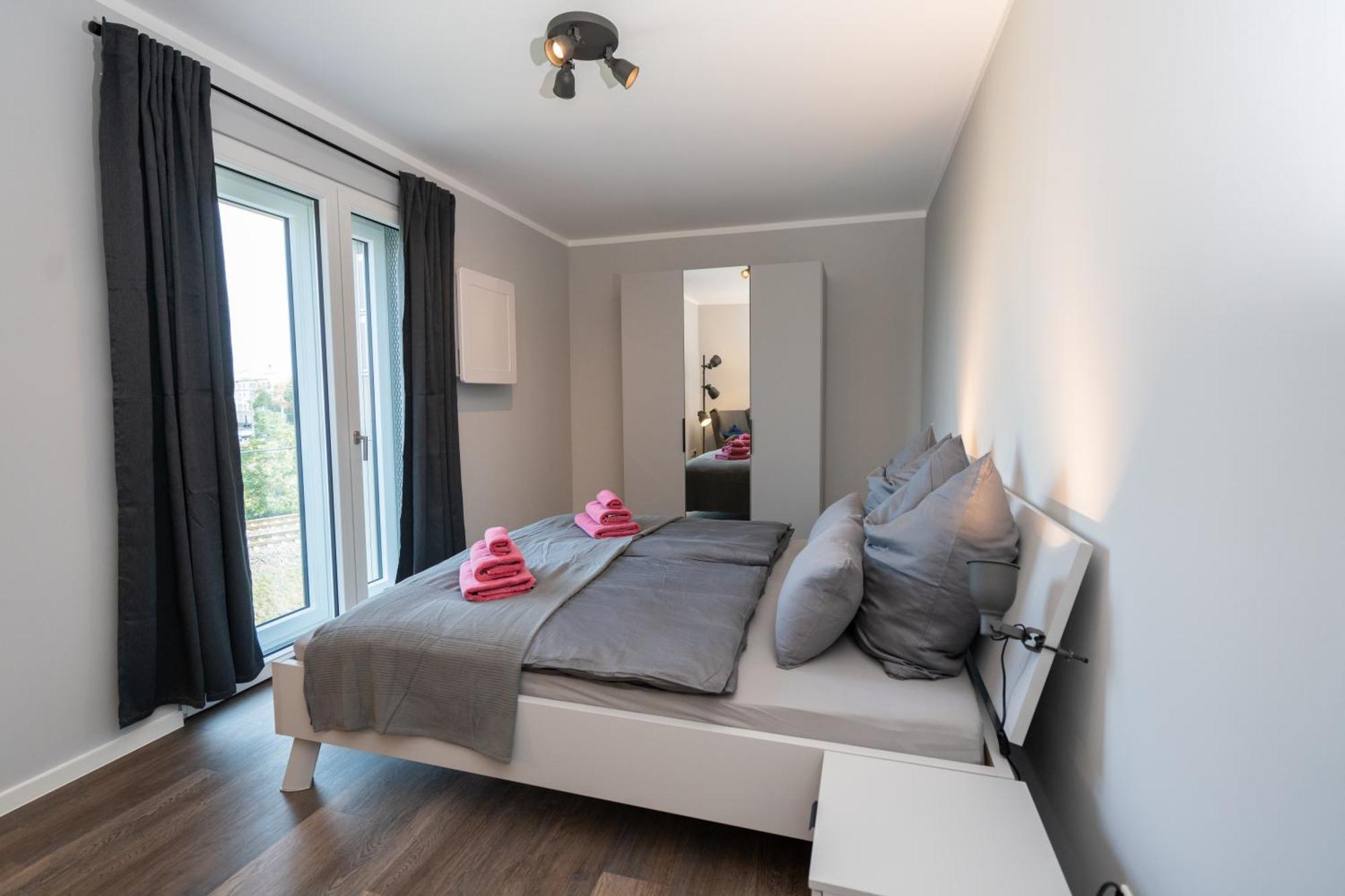 Cozy City Dream Apartment Mit Terrasse Und Parkplatz - 90M² Drážďany Exteriér fotografie