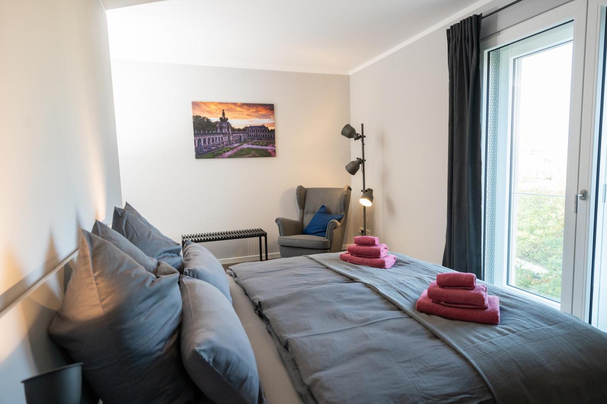 Cozy City Dream Apartment Mit Terrasse Und Parkplatz - 90M² Drážďany Exteriér fotografie